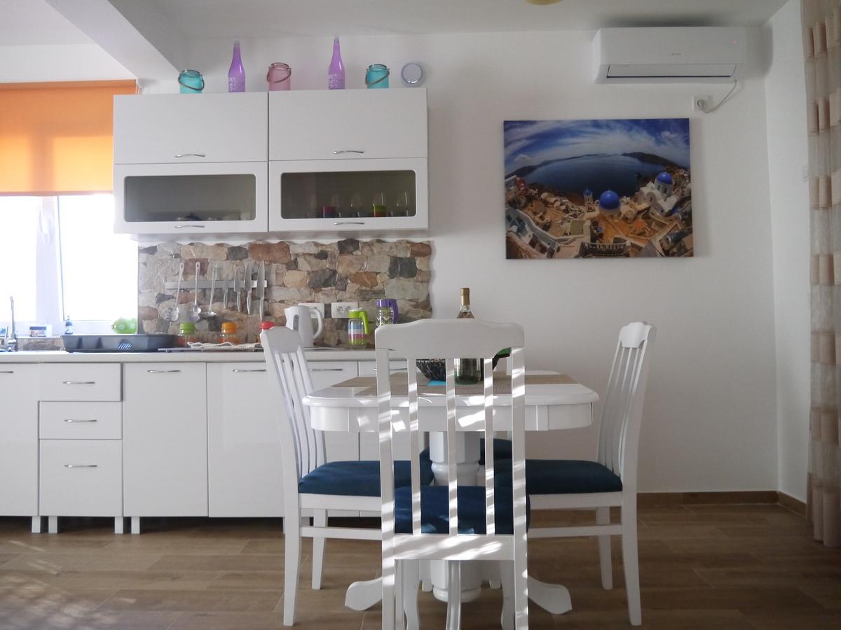 CrystalSky Lägenhet Dobra Voda Exteriör bild